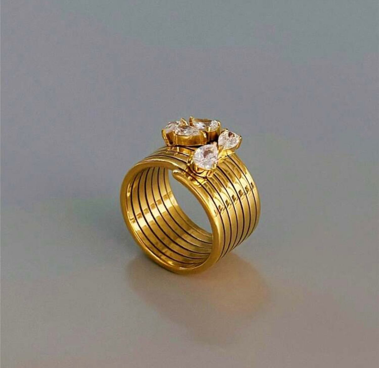 Hera Ring