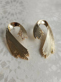 Sway Away Gold Earring