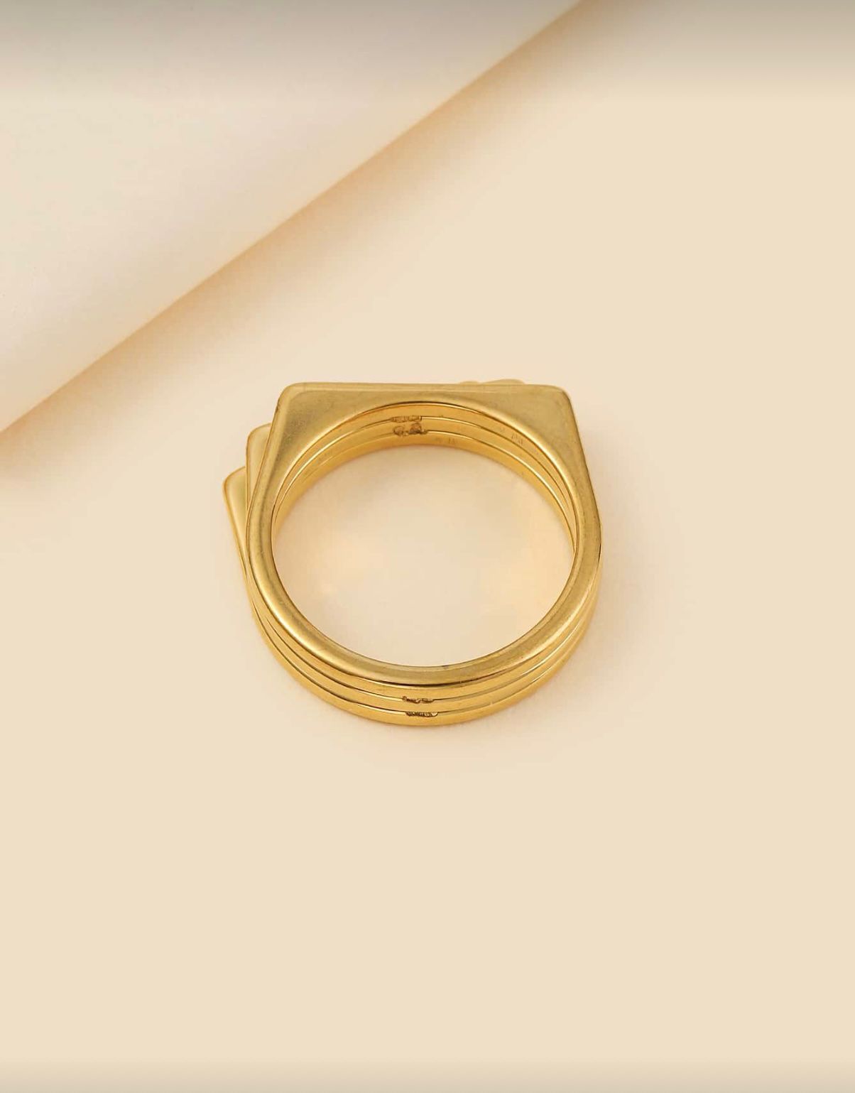 Naomi Ring