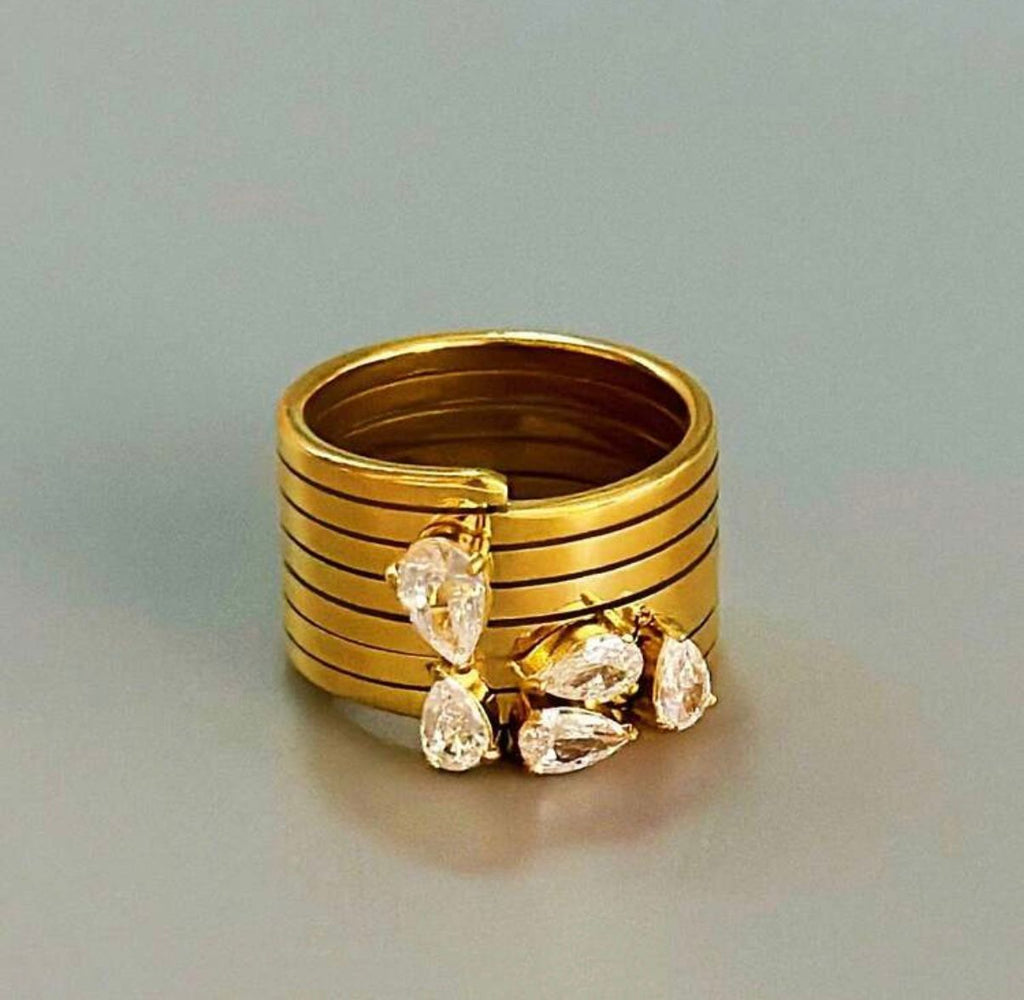 Hera Ring