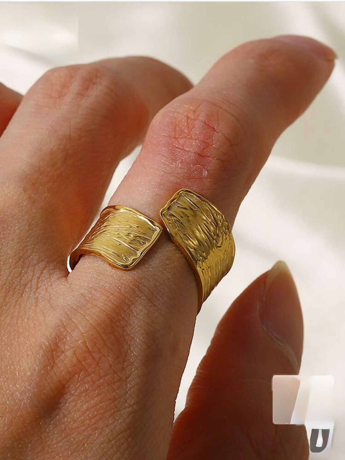 Kingsley Ring